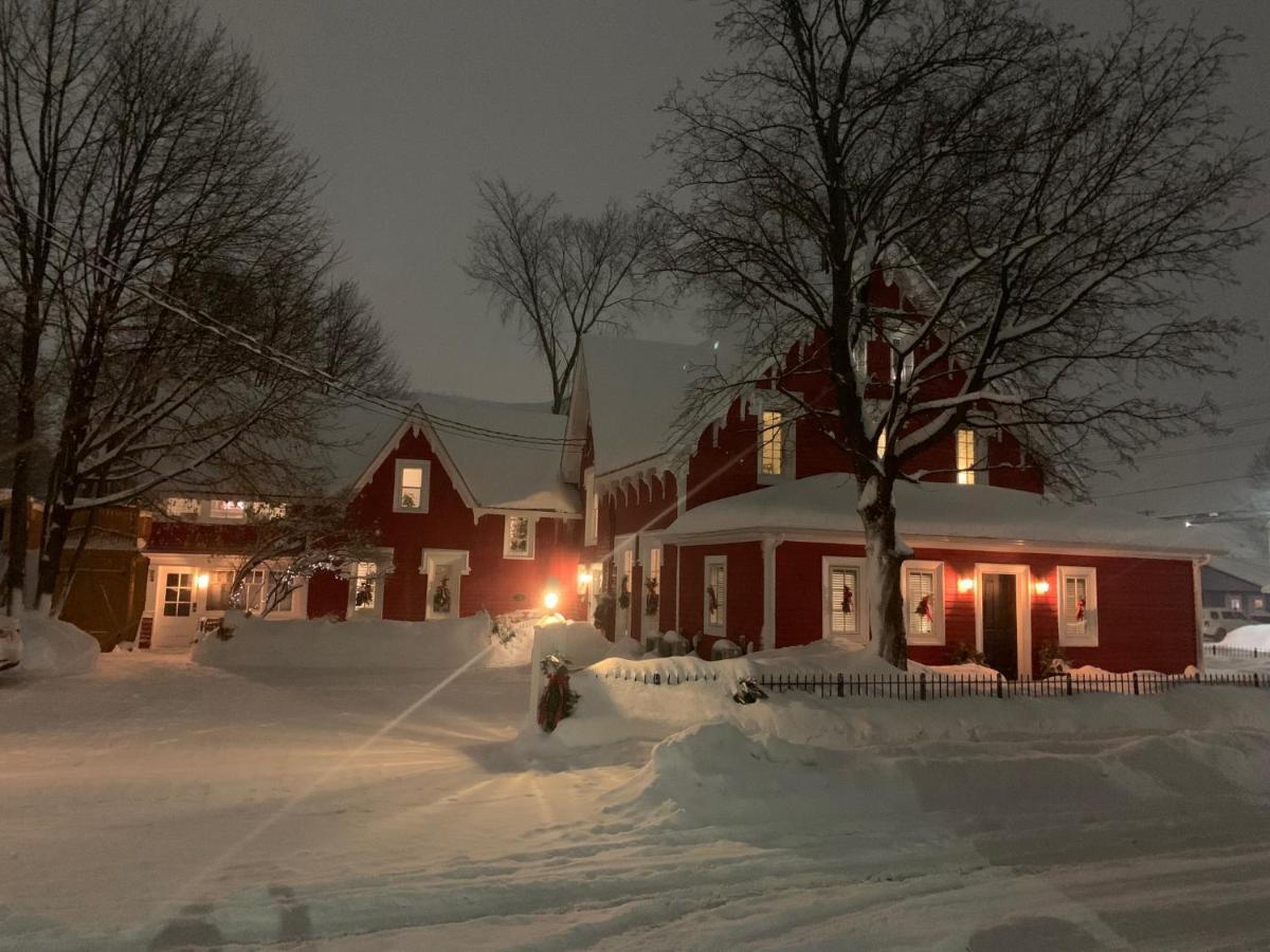 Bed and Breakfast The Red House Fredericton Zewnętrze zdjęcie